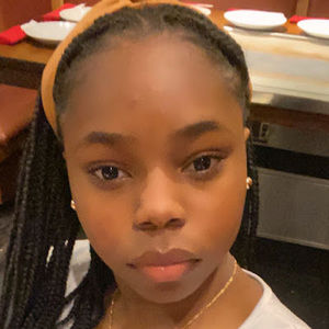 Meet your Posher, Ava